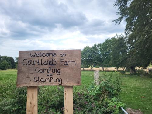 Courtlands farm camping and glamping