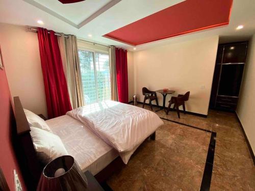 1 double bed, 1 twin bed, 1 sofa bed
