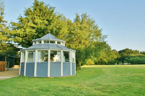 The Folly - one off luxury Glamping accommodation