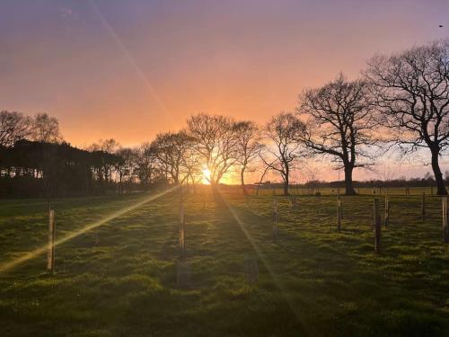 The Folly - one off luxury Glamping accommodation