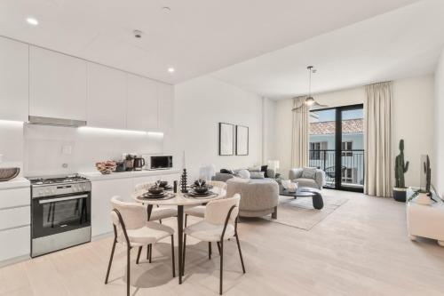 The Smart Concierge - La Rive Port De Lamer near North Beach