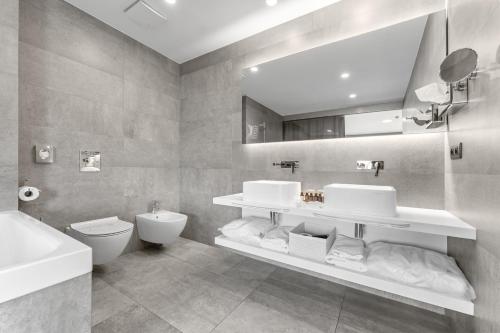 Royal Suite image 10