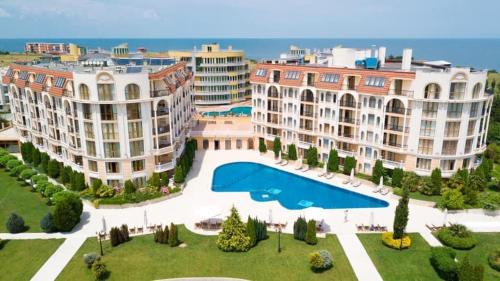 Exterior view of Apart Hotel Apolonia Palace