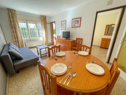 Apartment Escor - image 10