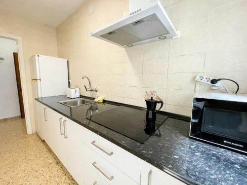 2 bedrooms, 4 beds