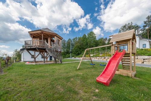 House and Apt. in Mistelgau-Obernsees 26603