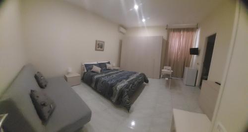 Quadruple Room with Private Bathroom room in A due passi da Dante