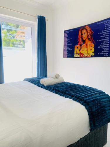 3 twin beds