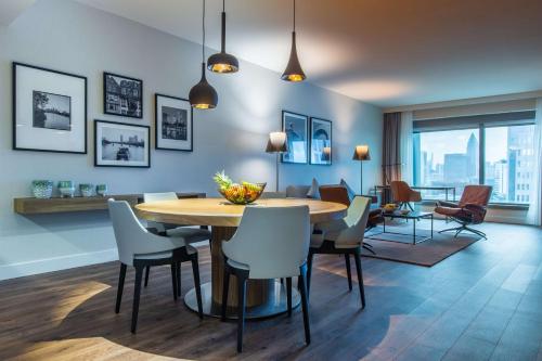 Radisson Blu Hotel Frankfurt - image 2