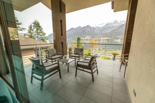 Bellagio Village- 4 Apartments by the lake - Seasonal Warm Pool and Sauna