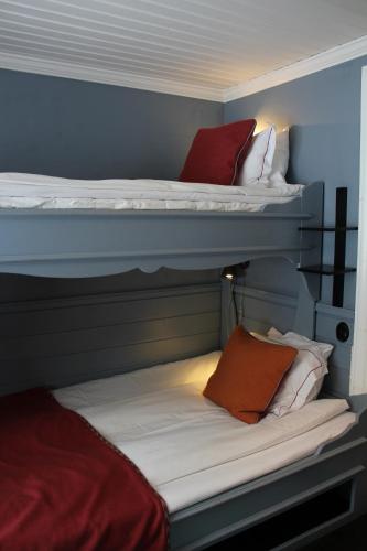 Small Twin Room with Bunkbeds