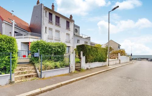 Cozy Apartment In Sainte-adresse With Wifi - Location saisonnière - Sainte-Adresse