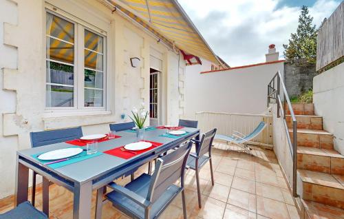 3 Bedroom Amazing Home In Royan