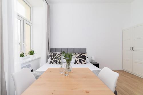 Studio Apartment - Radziwiłłowska 27 Room Type - One-Bedroom Apartment
