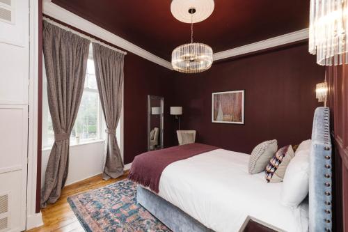 JOIVY Stylish Flat near Calton Hill, Edinburgh (photo 3)