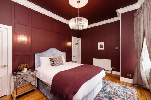 JOIVY Stylish Flat near Calton Hill, Edinburgh