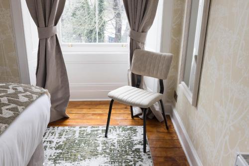 JOIVY Stylish Flat near Calton Hill, Edinburgh (photo 9)