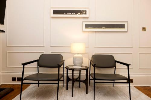 JOIVY Stylish Flat near Calton Hill, Edinburgh (photo 8)
