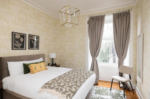 JOIVY Stylish Flat near Calton Hill, Edinburgh (photo 4)