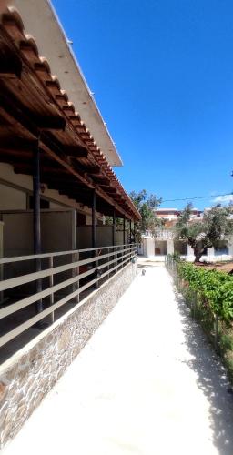 Karavaki apartments - Hôtel - Kerion