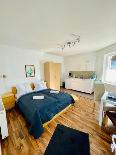 1 queen bed