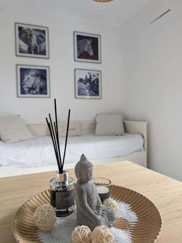 Appartement cosy au calme a cote du zoo avec balcon et parking securise in Saint-Eloi
