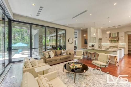 Victoria Villa - Walk to Las Olas - 4 Bed 4 Bath in Fort Lauderdale, USA