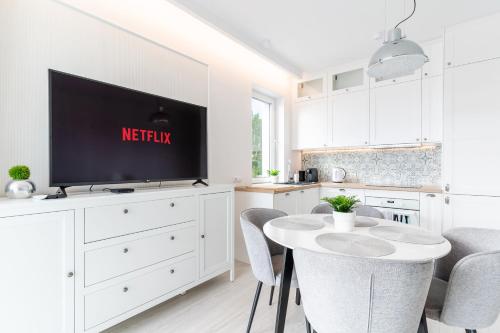 Belle View - 3pok, nawet 5 łóżek, piękny widok na rzekę, TV55" z Netflix i Max, parking, winda