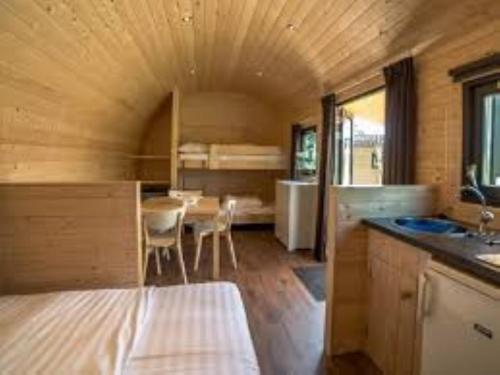 BOOK >> Amici Camping Urlaub am Effelder Waldsee in Wassenberg, Germany