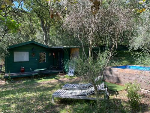 Chalet avec piscine privée dans la forêt - Location, gîte - Bagnols-en-Forêt