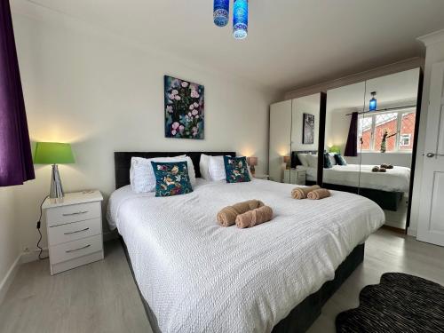 Beautiful House in South Cambridge, 14-Min Drive to the City Centre, Free Parking, No Sofabeds, Slee in Teversham