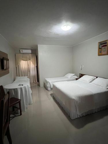 1 queen bed, 1 twin bed, 1 sofa bed
