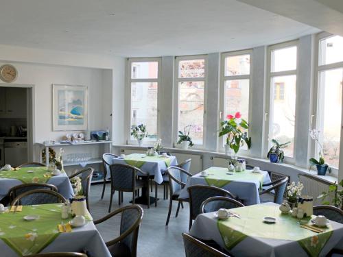 餐飲選擇, Hotel Cronberger Hof in 拉登堡