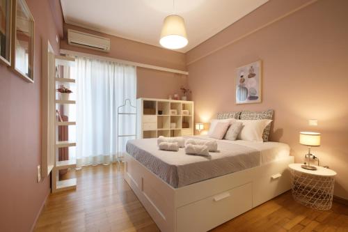 Modern 2BD apartment next to Acropolis, Athens