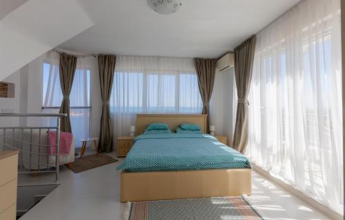 Neopolis Penthouse - image 11