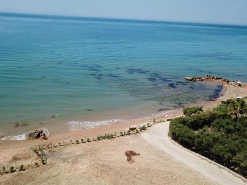 Villa MALOUGA avec piscine à 130m de la plage