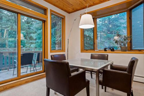 1588 Golf Terrace - Unit 39 in Mid Vail, USA
