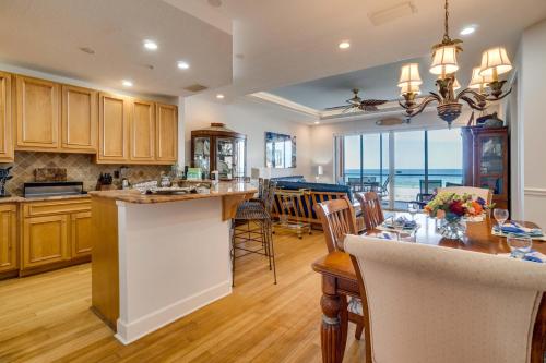 Sea La Vie at Bradenton Beach Club Unit C in Bradenton Beach, USA