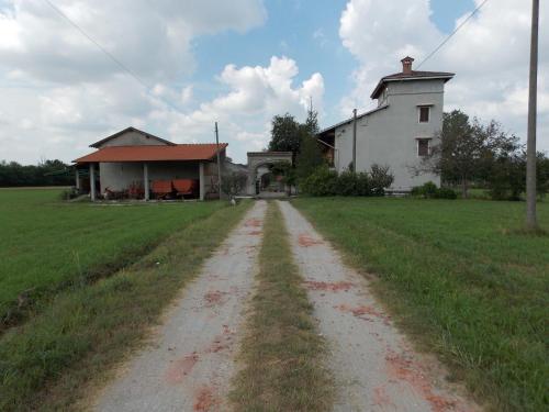  Agriturismo La Farazzina in Oleggio
