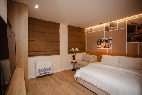 Triple Room with Bathroom image 10
