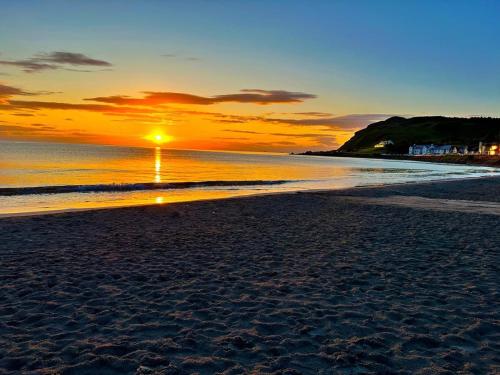 ชายหาด, Old Mill House in เบลย์เกลลี่