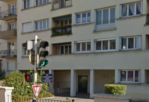 Exterior view, Quartier des emailleurs-T4 avec balcon et garage in Limoges