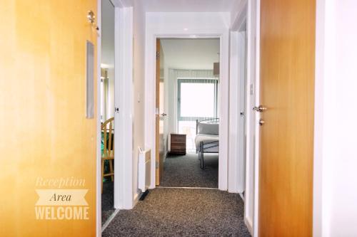 2 Bed ensuite with Balcony and Free onsite Secure Parking, Manchester (fotografie 8)