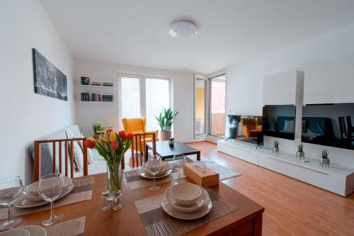 Apartmán u METRA, 4 hosté, parking free, blízko O2 arena, Prague (photo 10)