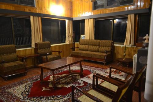 Batrasi Dak Bungalow - image 7