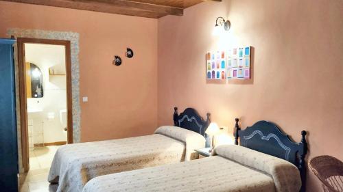 5 bedrooms villa with private pool enclosed garden and wifi at Jerte