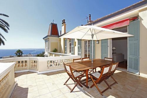 Magnifique appartement d'époque avec Vue Mer 4 personnes avec terrasse Le Port Nice - Location saisonnière - Nice