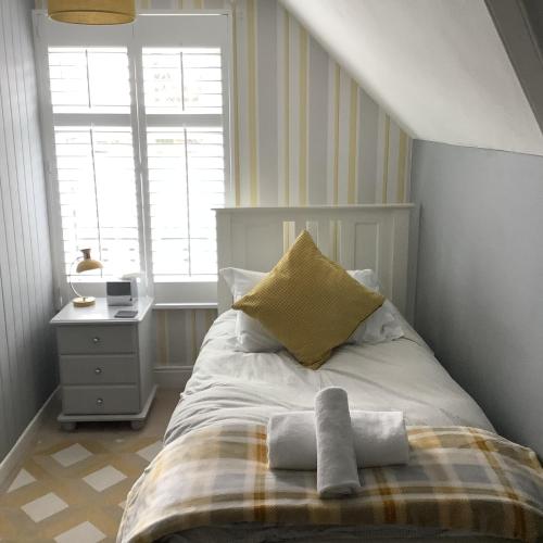 Camelot Guest House - image 10