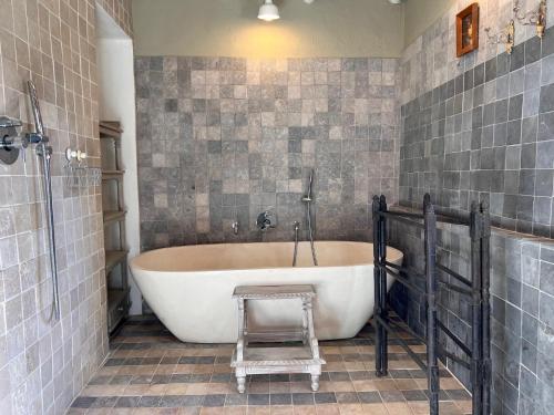 Shower, Casa Stardust & cottages in Olhao