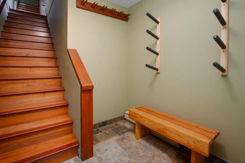 Three-Bedroom Townhouse image 7
